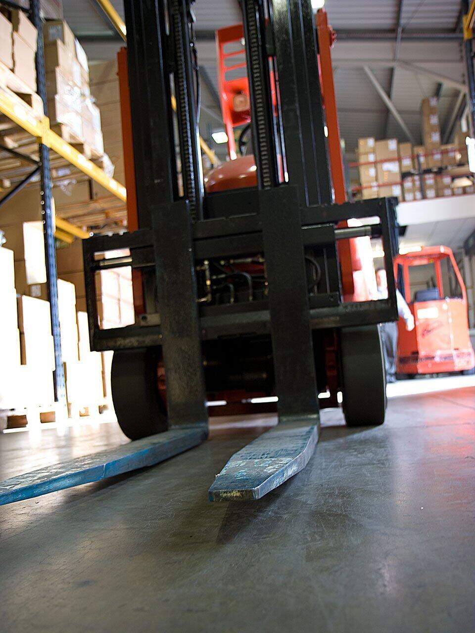 Why Choose a Premium Used Moffett Truck Mounted Forklift